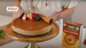 natilla de arequipe Mao con galleta Oreo servida